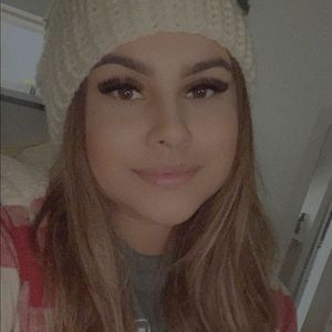 Meet your Posher, Andrea